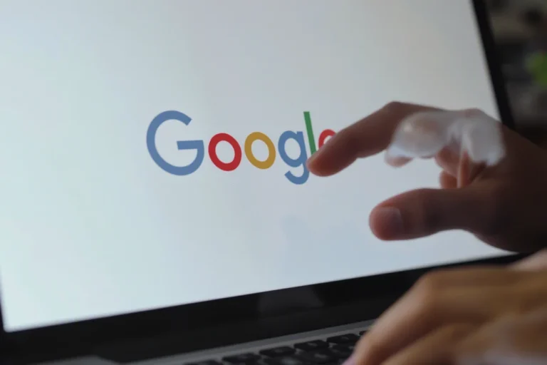 Google Arama Sonuçlarında Yanlış Sayfa Başlığı Neden Görünür? Kaynağı Bulma ve Düzeltme Rehberi